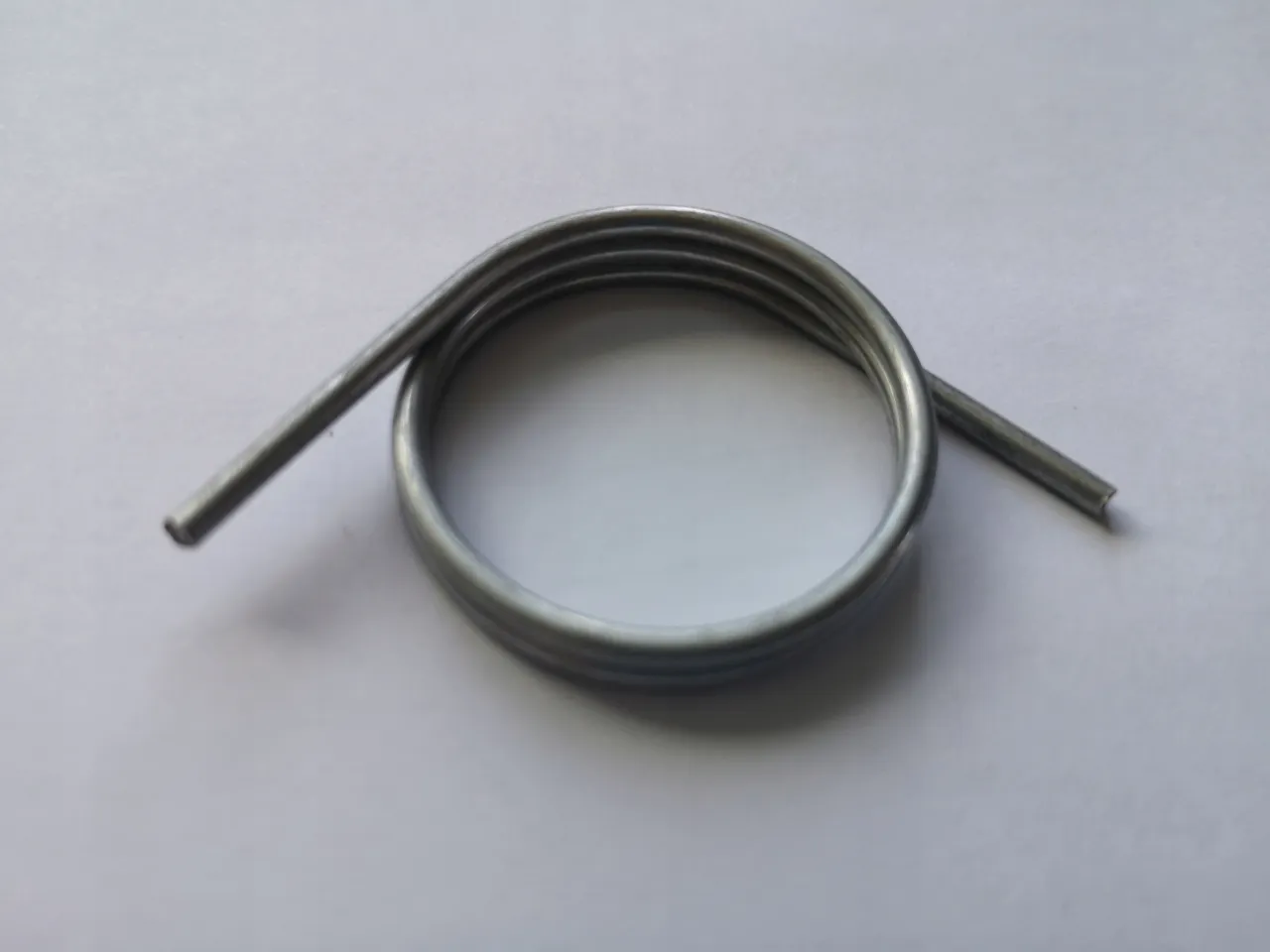 klamka drzwi uszkodzona sprężyna