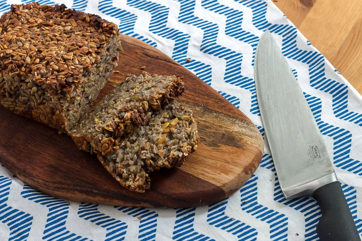 chleb z ziaren rozpada się