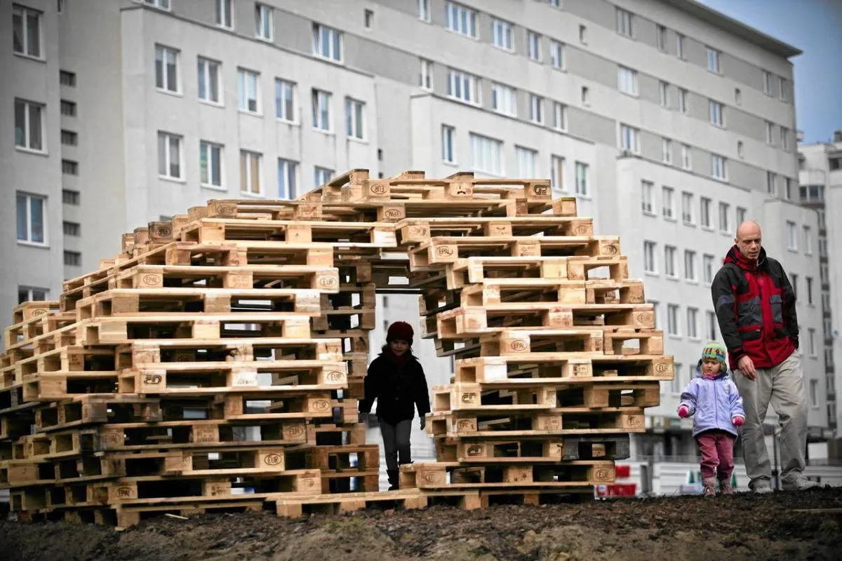 przykłady placów zabaw z palet