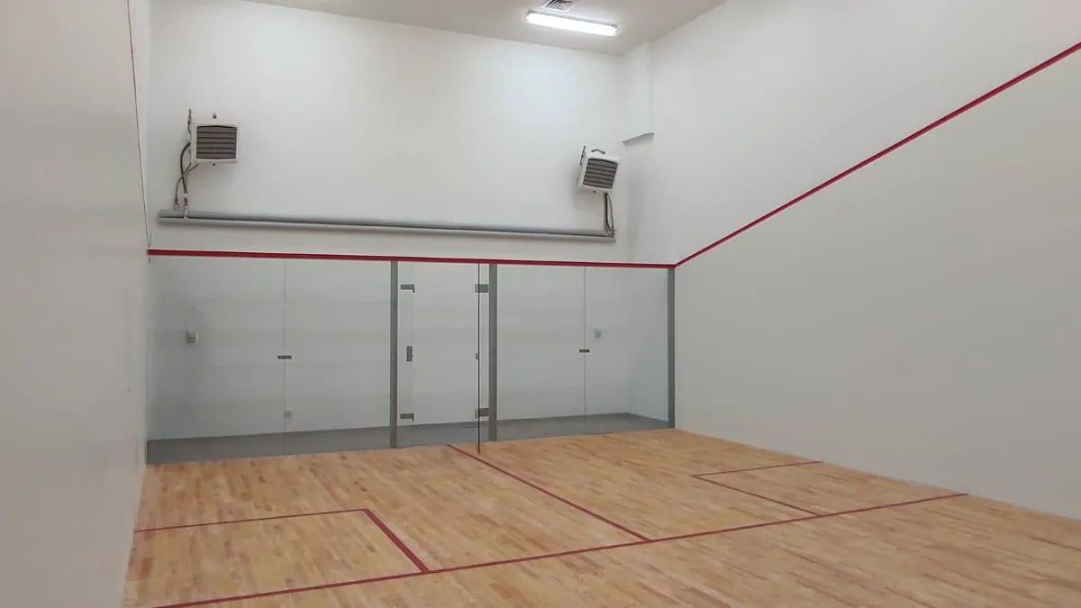 Zdjęcie Ile kosztuje kort do squasha? Sprawdź ceny budowy i wynajmu