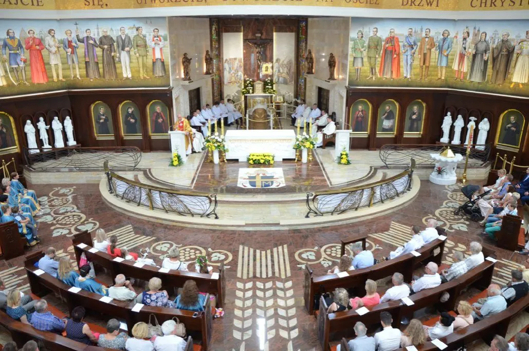 Zdjęcie Sanktuarium Gwiazdy Nowej Ewangelizacji: Historia i znaczenie w Toruniu