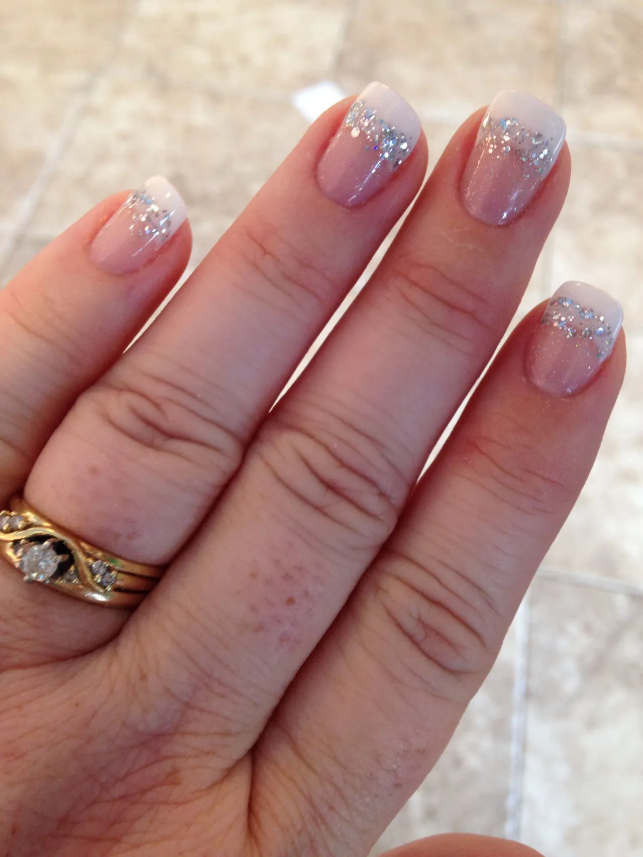 Zdjęcie Jakie kolory do shellac french manicure wybrać? Modne i klasyczne odcienie