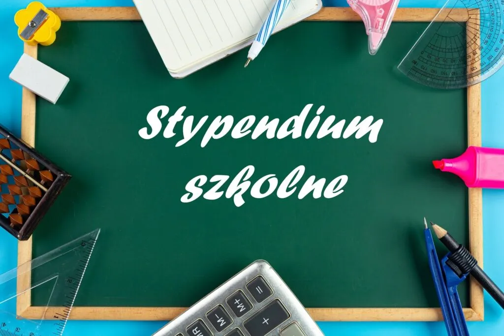 Zdjęcie Czy zasiłek rodzinny wlicza się do dochodu stypendium szkolnego?