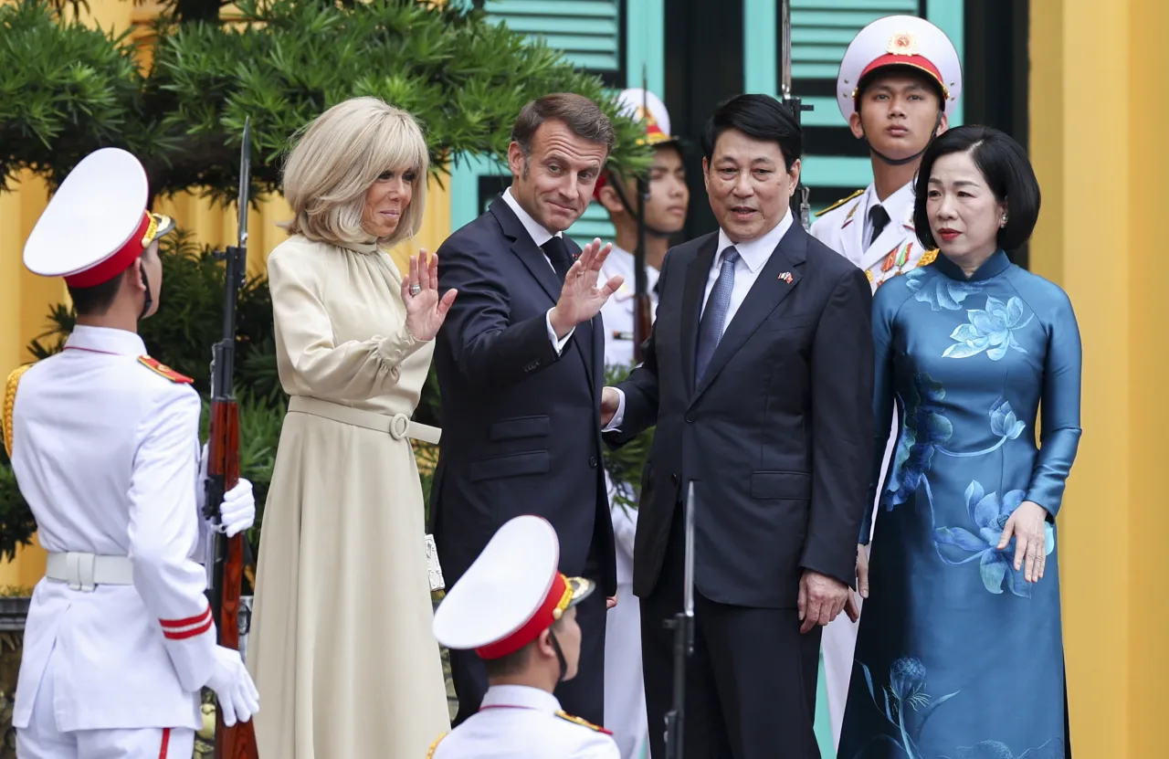 Zdjęcie Ile lat ma prezydent Francji Macron? Zaskakujące fakty o nim
