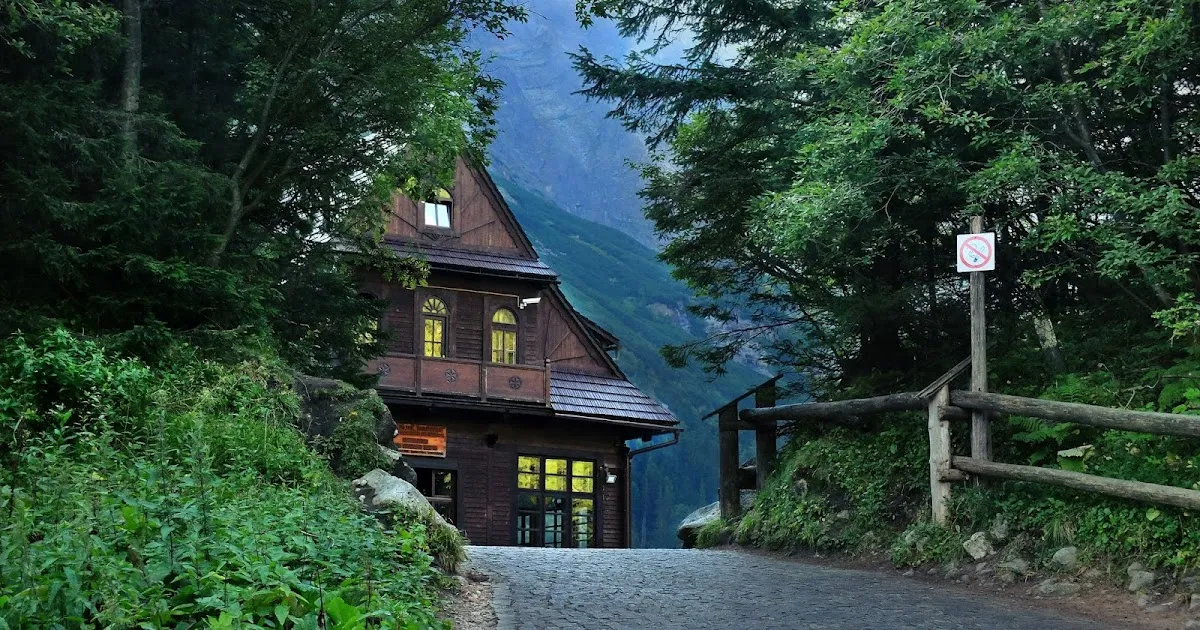 Zdjęcie Ile kosztuje nocleg w schronisku? Ceny, które mogą Cię zaskoczyć