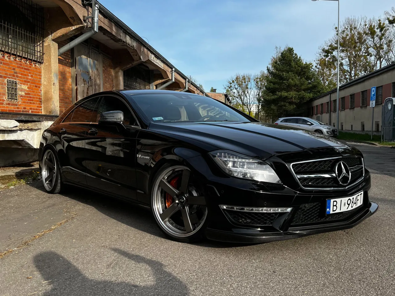 Zdjęcie Mercedes CLS 63 AMG - potężne osiągi, luksusowy design i technologia