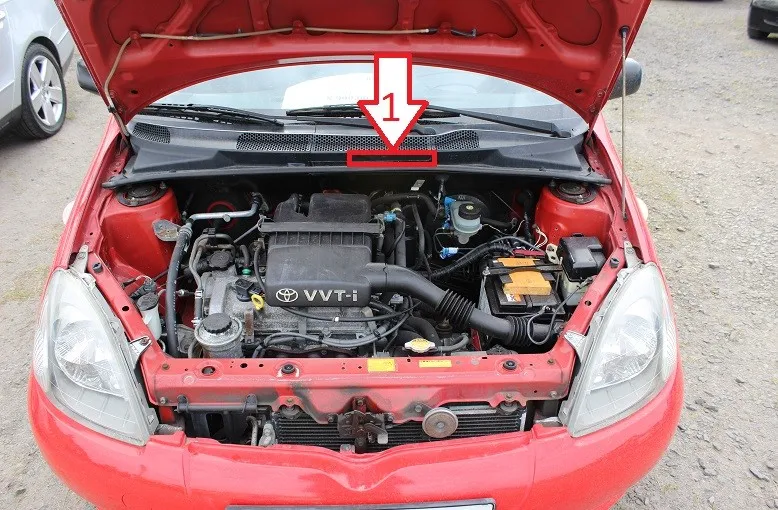 Zdjęcie Toyota Yaris - poznaj wszystkie miejsca gdzie znajduje się numer VIN