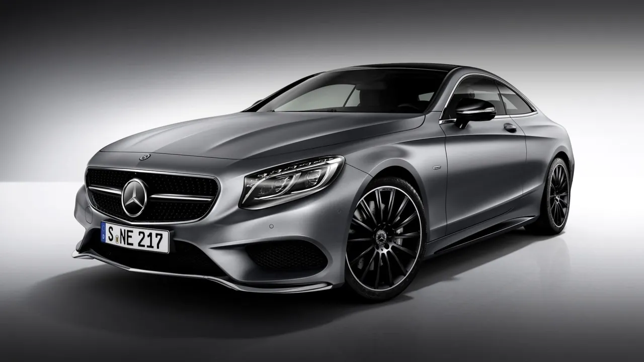 Zdjęcie Mercedes-Benz W222 S-Class: Niezapomniane doświadczenia i cechy