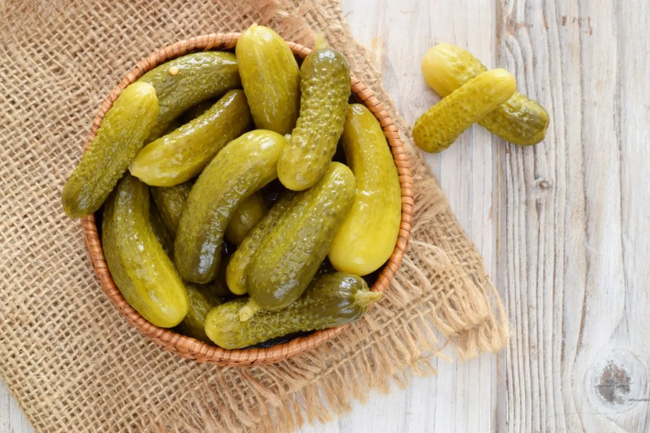 Zdjęcie Ile kalorii mają ogórki kiszone? Zaskakujące fakty o ich kaloryczności