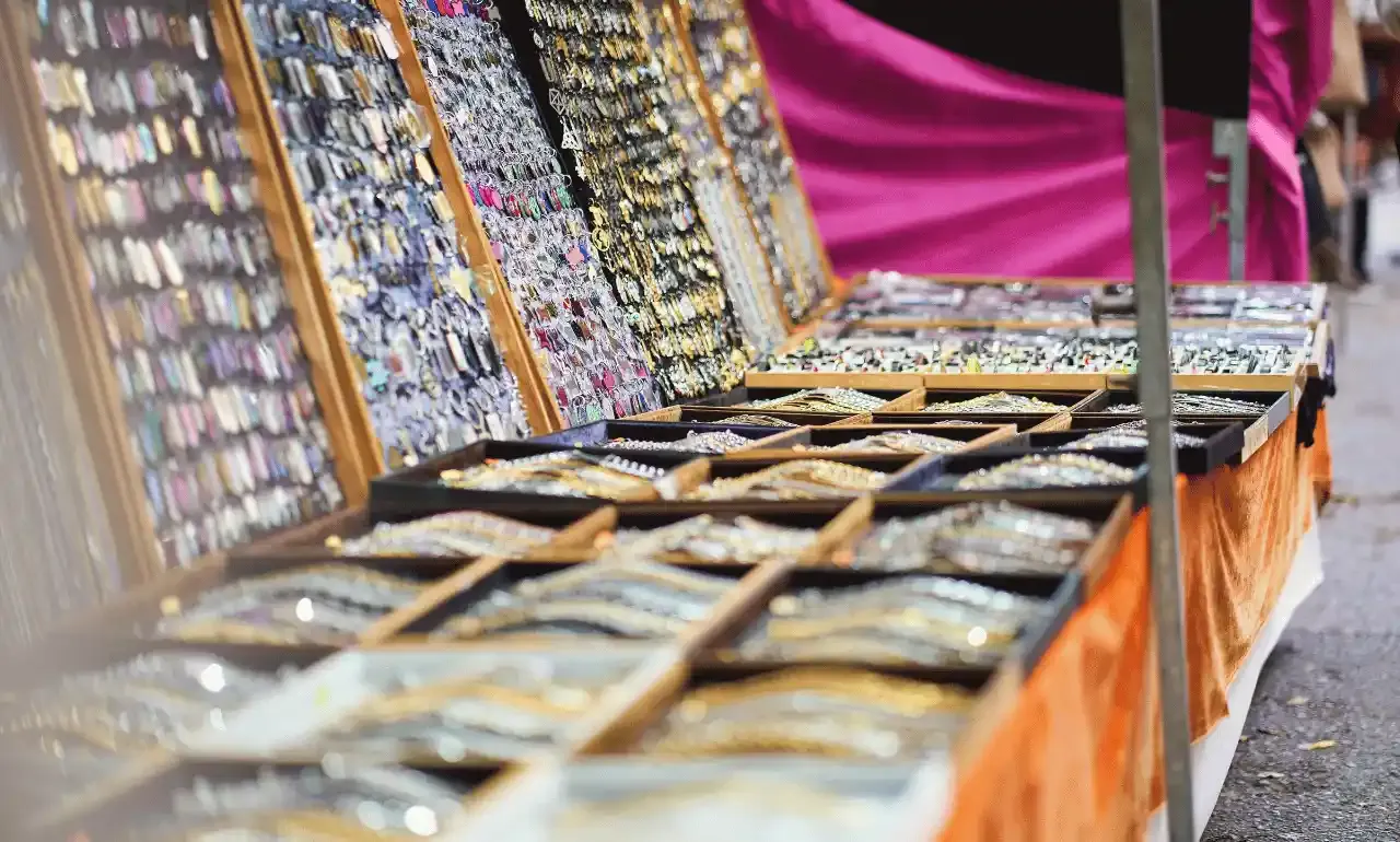 Zdjęcie Co warto przywieźć z Hiszpanii? Najlepsze pamiątki i smaki, które zachwycą