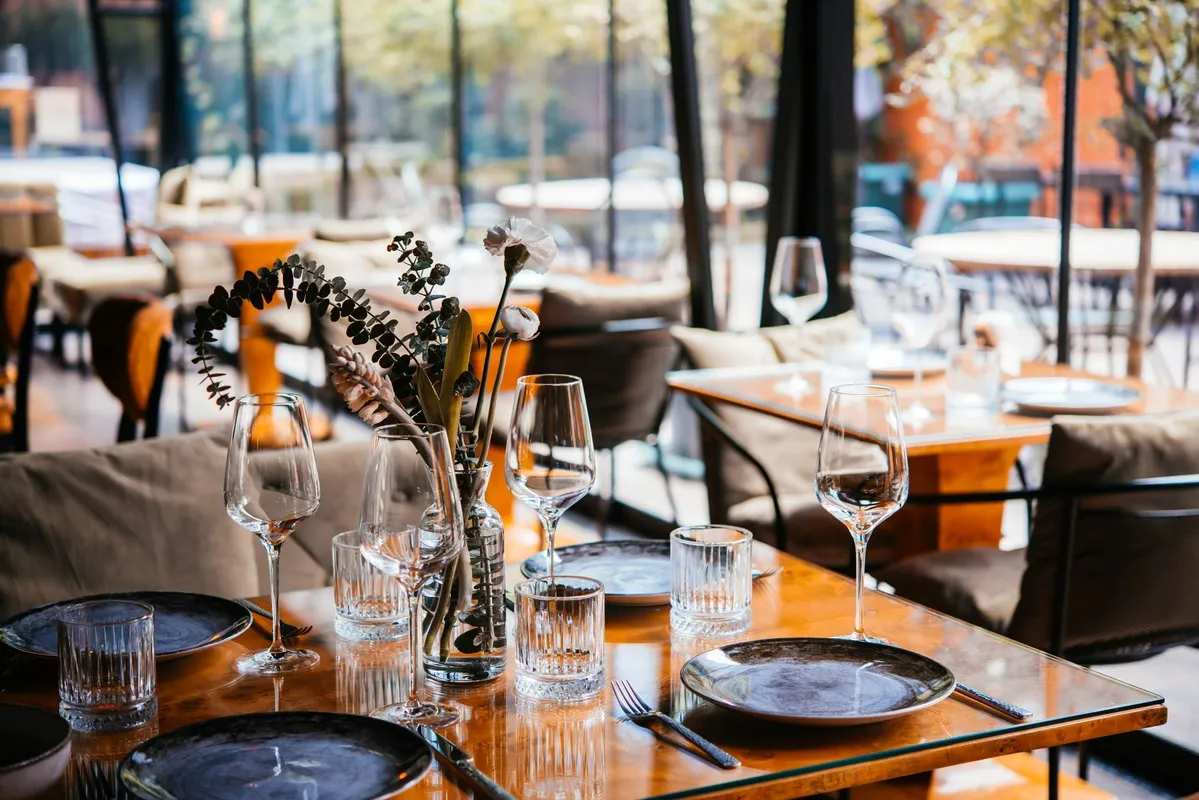 Zdjęcie Gdzie zjeść w Gnieźnie? Odkryj najlepsze restauracje i smaki