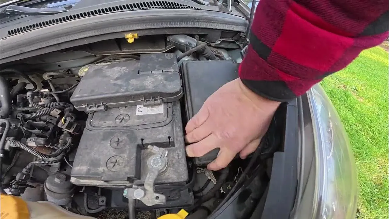 Zdjęcie Gdzie są bezpieczniki w Corsa D? Znajdź je szybko i łatwo