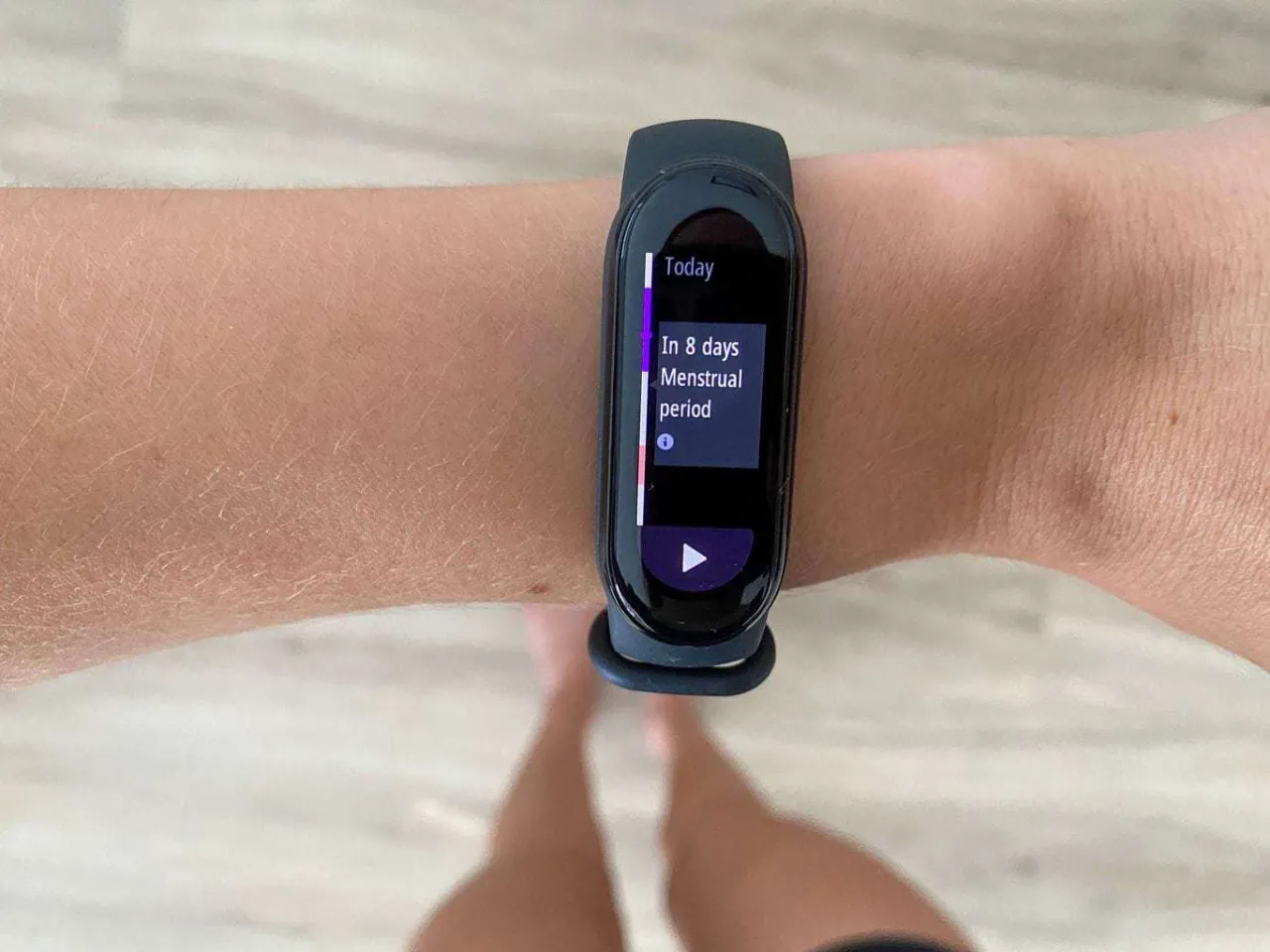 Zdjęcie Jak włączyć aparat w Mi Band 6? Prosty poradnik aktywacji funkcji zdjęć