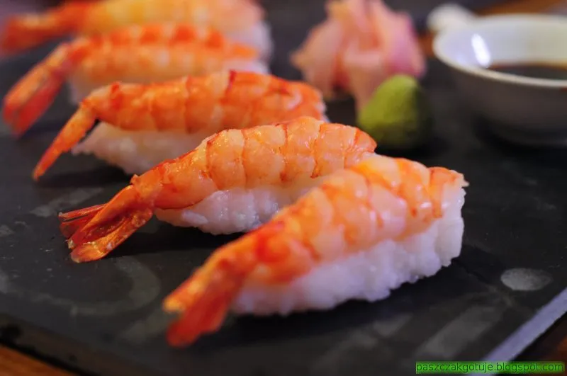 Zdjęcie Jakie krewetki do sushi wybrać, aby uniknąć błędów i cieszyć się idealnym smakiem?
