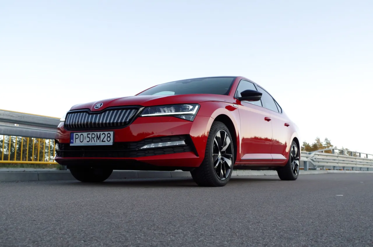Skoda Superb IV pojemność baku