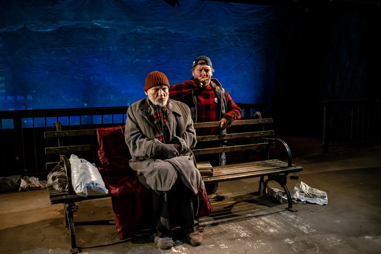 Antygona w Nowym Jorku streszczenie