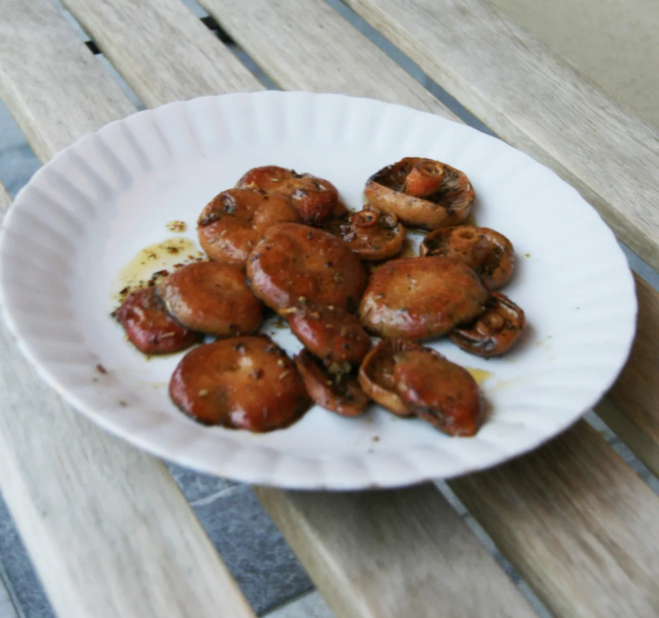 smażone rydze na maśle z ziołami