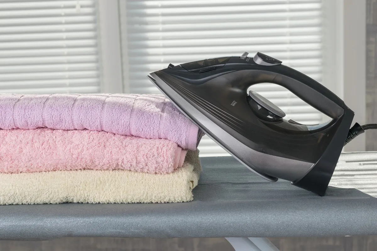 żelazko vs parownica porównanie