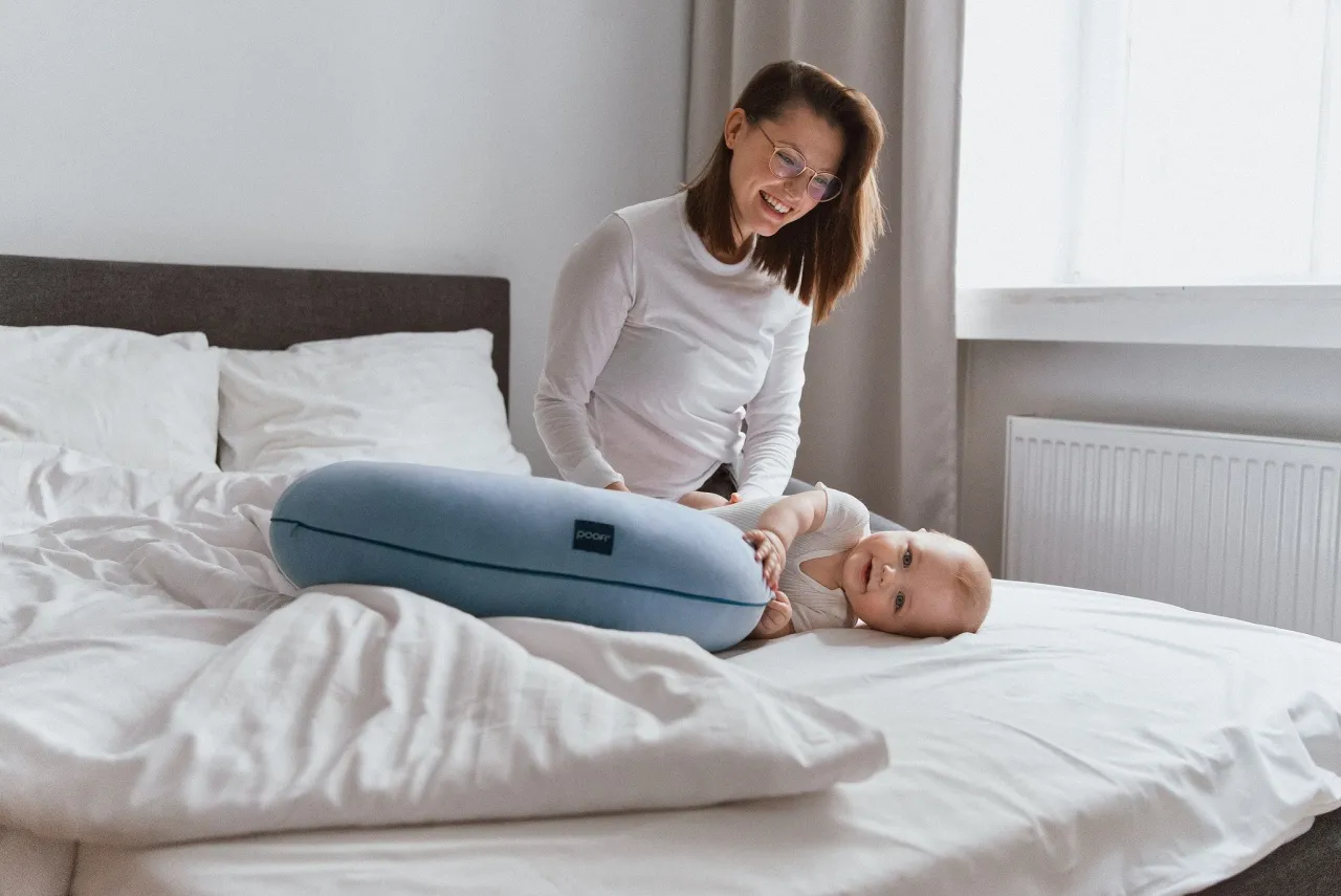 poduszka do karmienia Poofi cechy