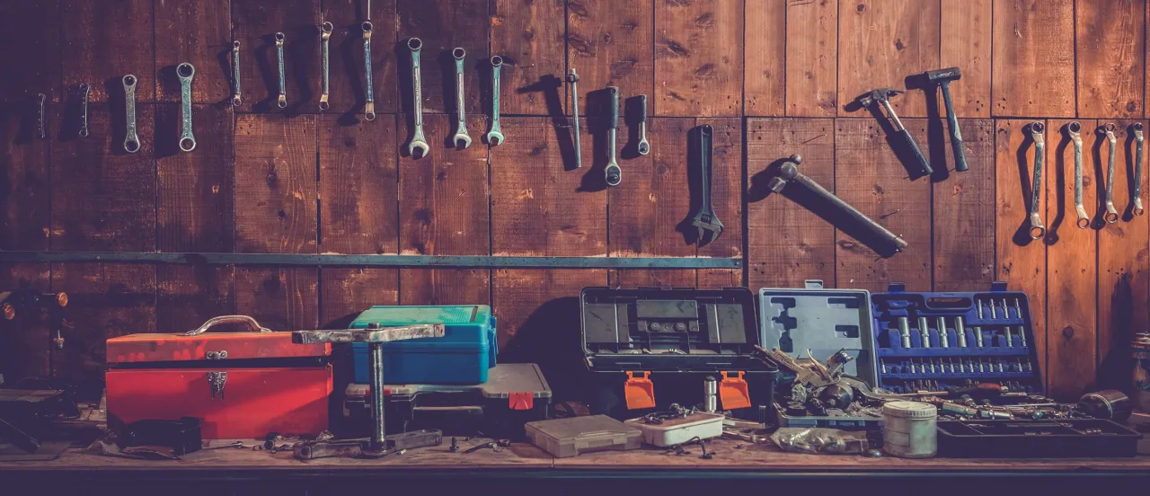 Metalowe regały warsztatowe