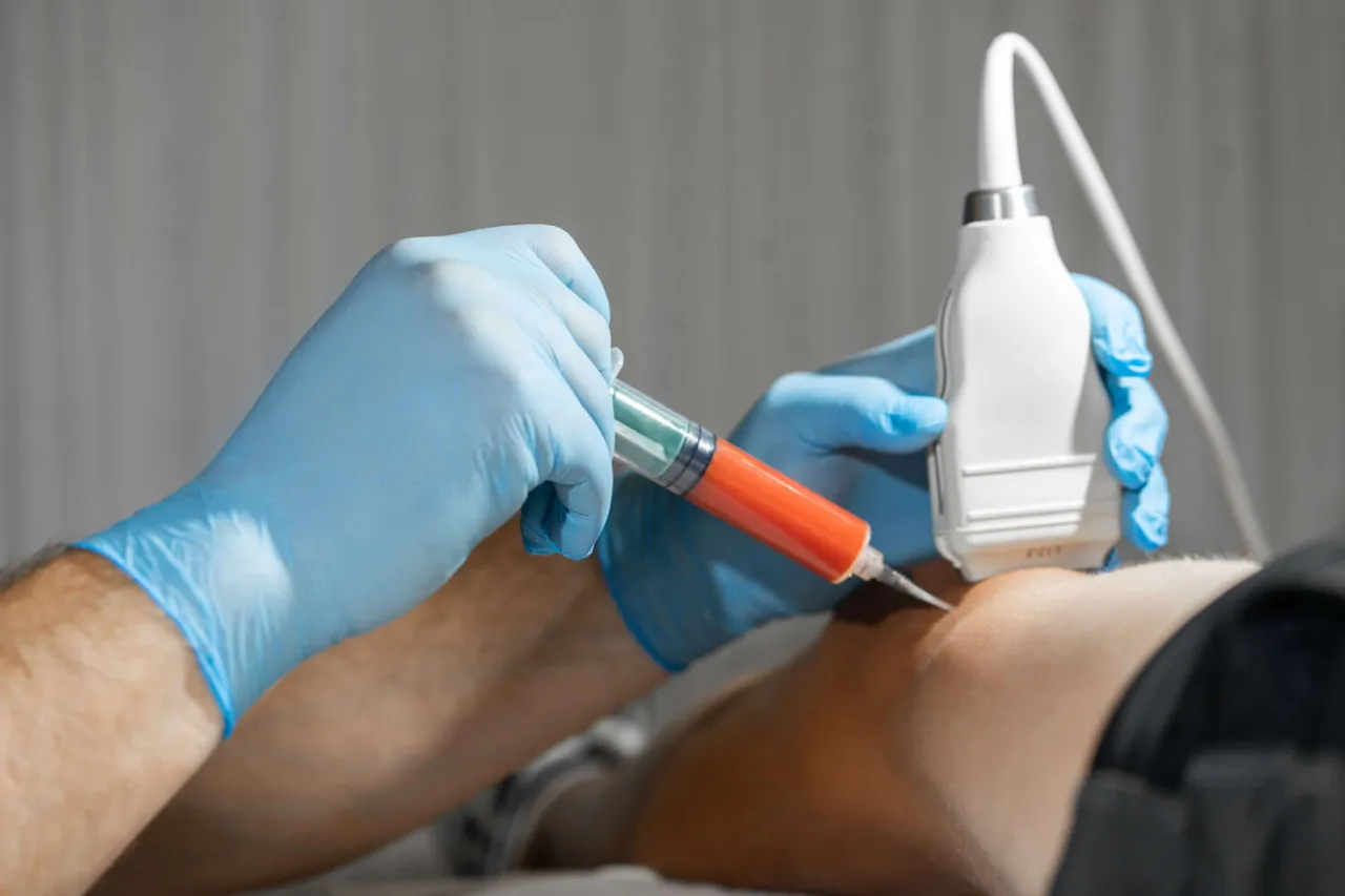 Zastrzyk sterydowy w kolano lub punkcja torbieli Bakera USG