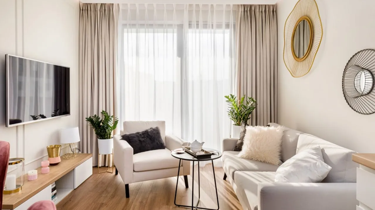 inspiracje jasne kolory mały salon