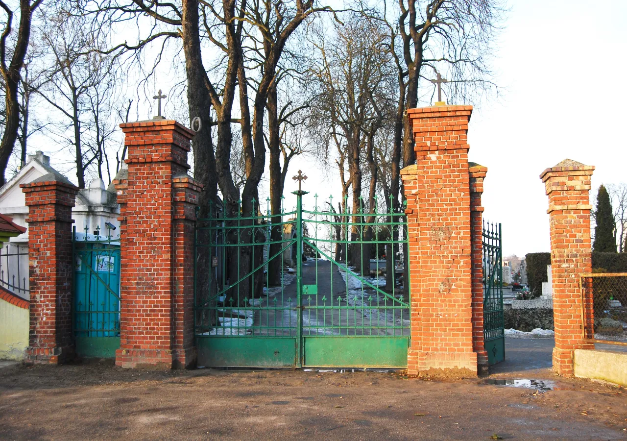 cmentarz gniezno