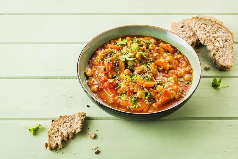 tanie wegetariańskie dania z soczewicy ciecierzycy