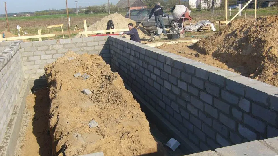 Zdjęcie Jakie bloczki na fundament wybrać, aby uniknąć kosztownych błędów?