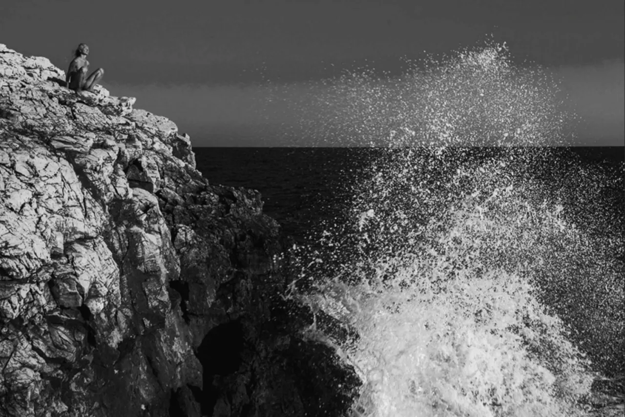 Piękne zdjęcia morza o złotej godzinie