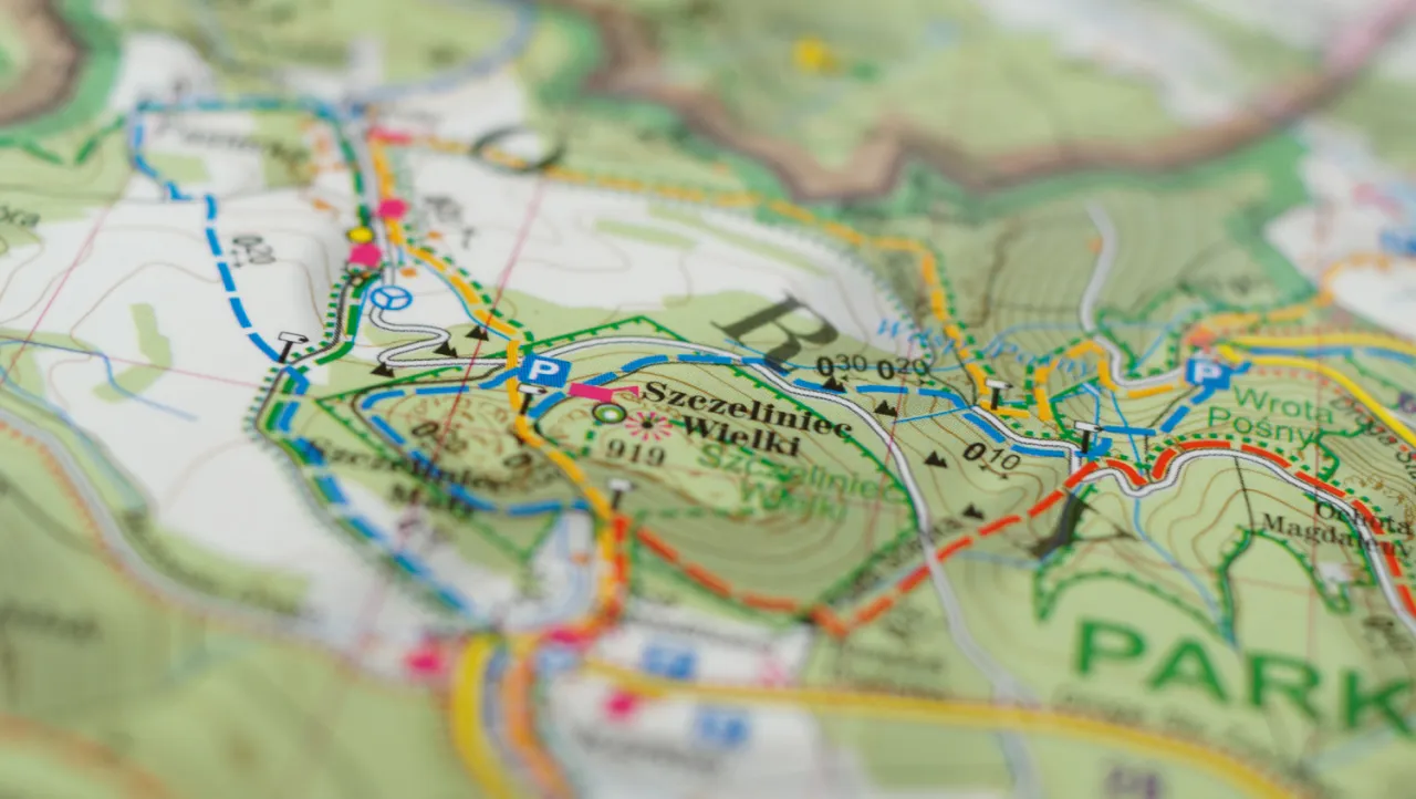 Mapa szlak&oacute;w turystycznych PTTK legenda kolor&oacute;w