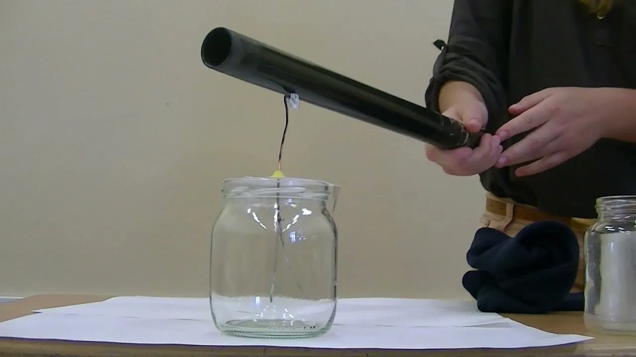 elektroskop w akcji eksperyment