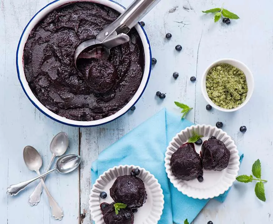 Sorbet borówkowy z miętą