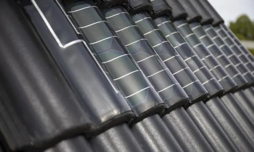 Zdjęcie Dachówki Fotowoltaiczne:  Przewodnik po technologii dachówek 