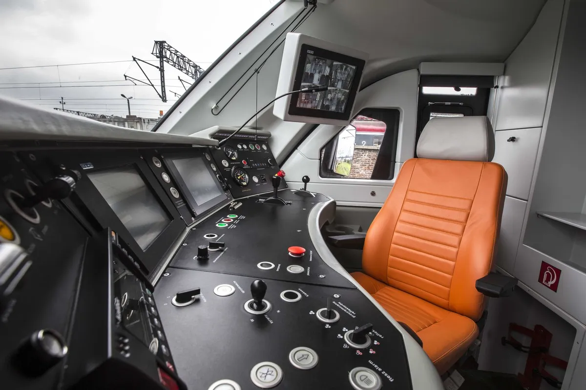 pieniądze i umowa o pracę