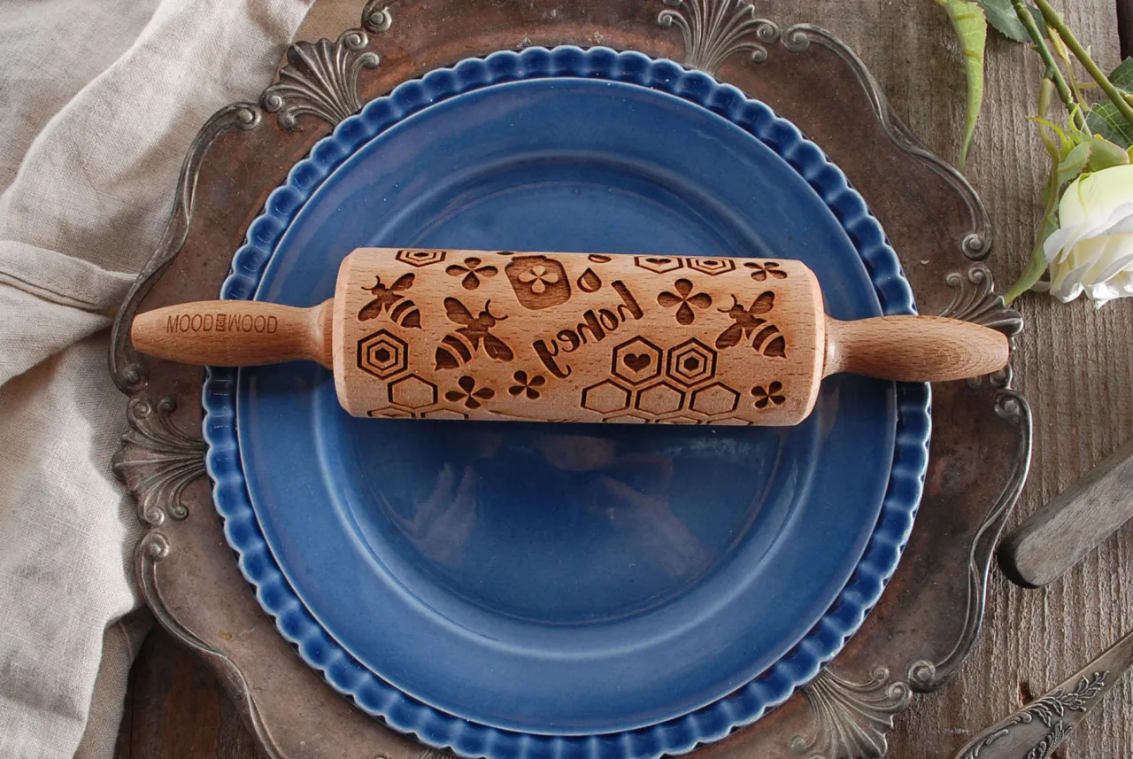 wałkowanie ciasta stemplowanie ciastek