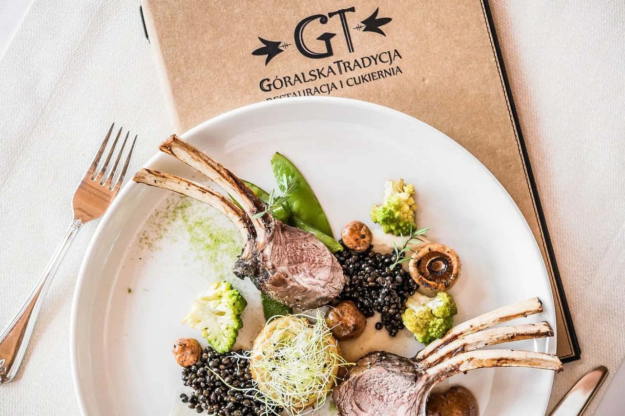 Tradycyjna karczma g&oacute;ralska Kościelisko jedzenie
