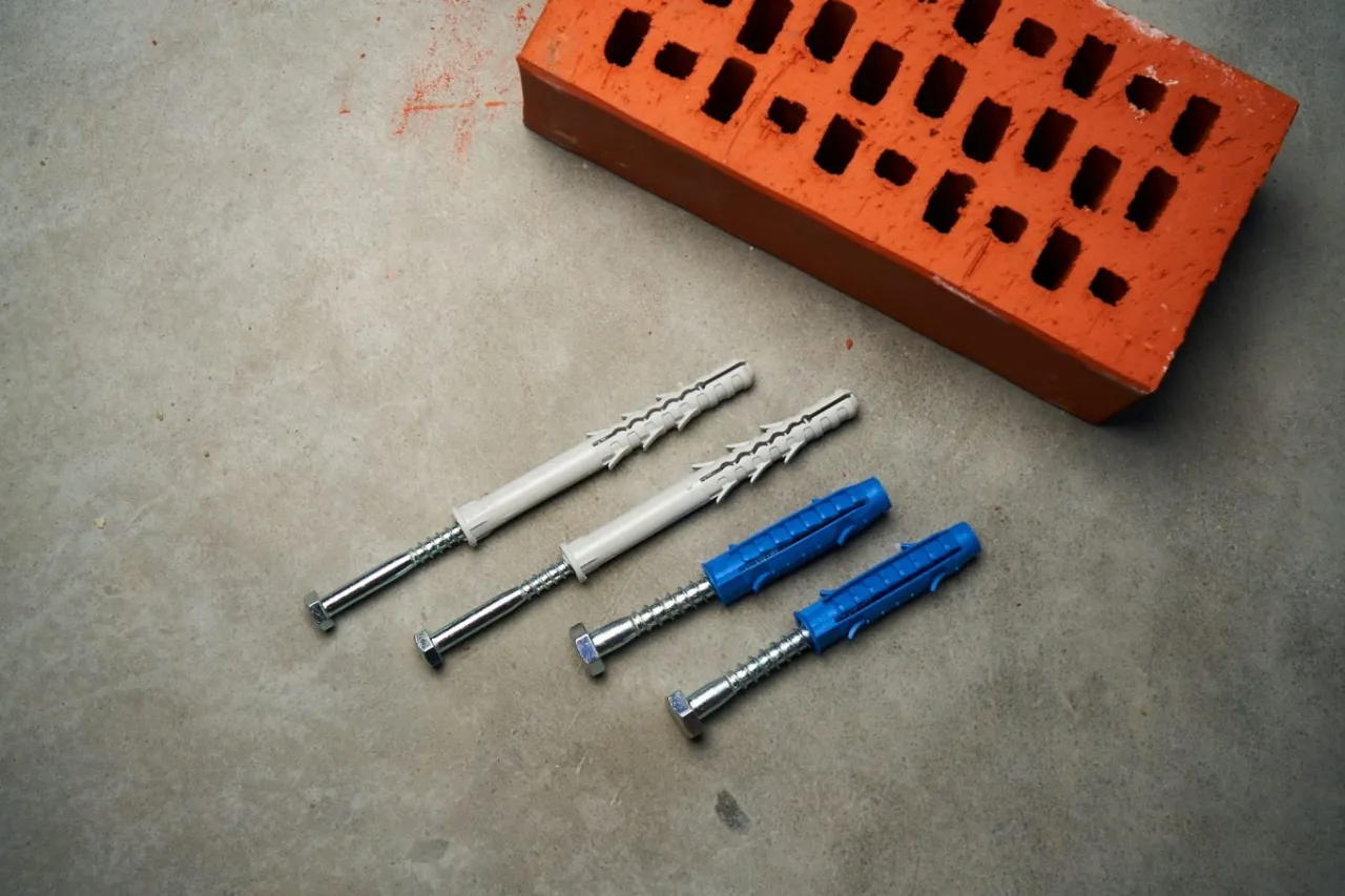 tabela doboru średnicy wkręta do kołka rozporowego