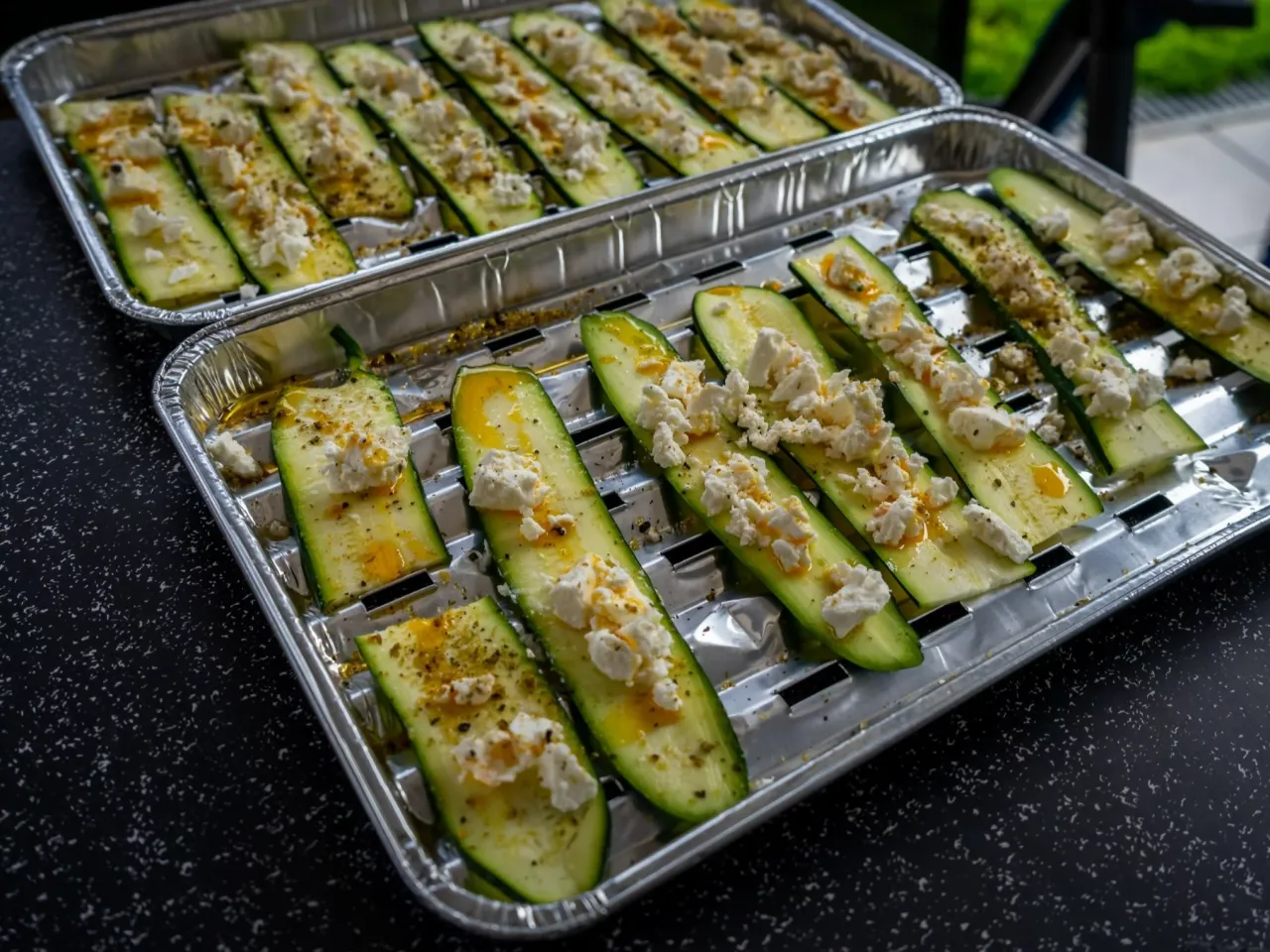 apetyczna grillowana cukinia na ruszcie