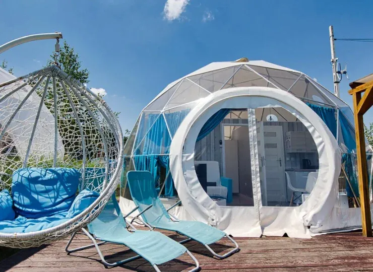 r&oacute;żne typy nocleg&oacute;w Energylandia Zator