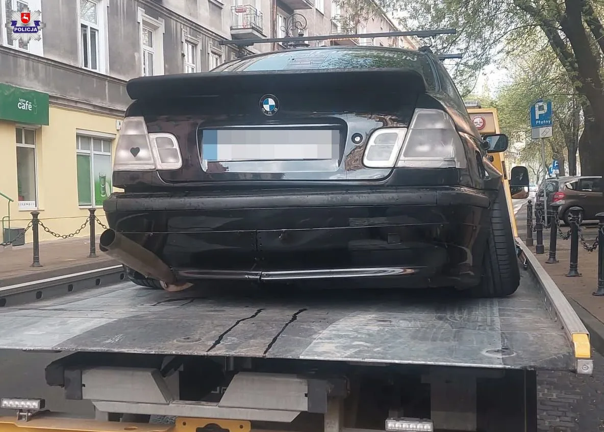 Zdjęcie Czy strzały z wydechu są legalne? Poznaj konsekwencje prawne