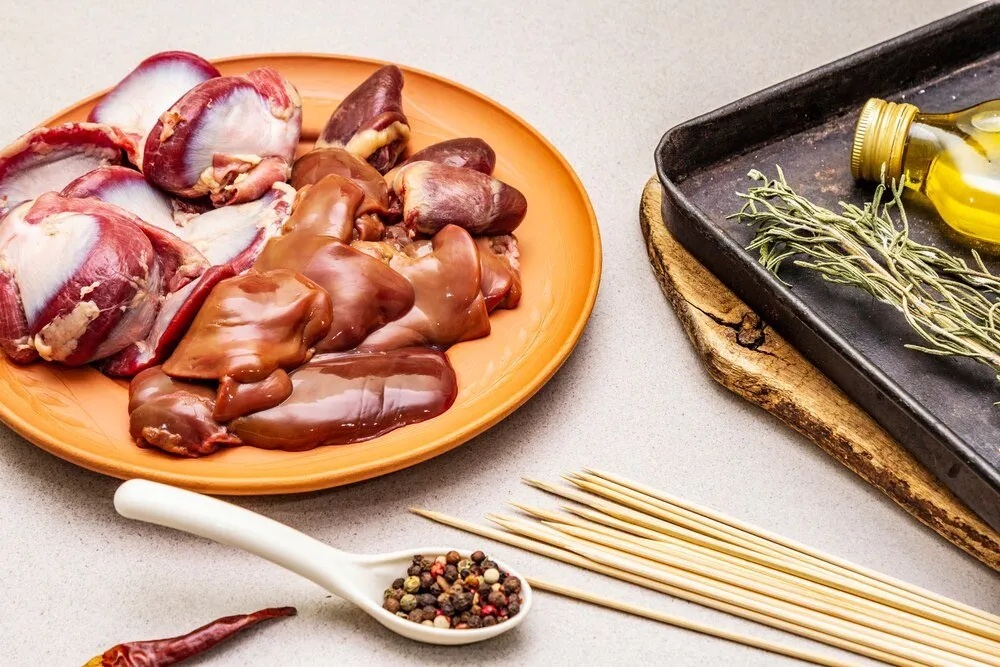 Żołądki drobiowe surowe i gotowane dla psa