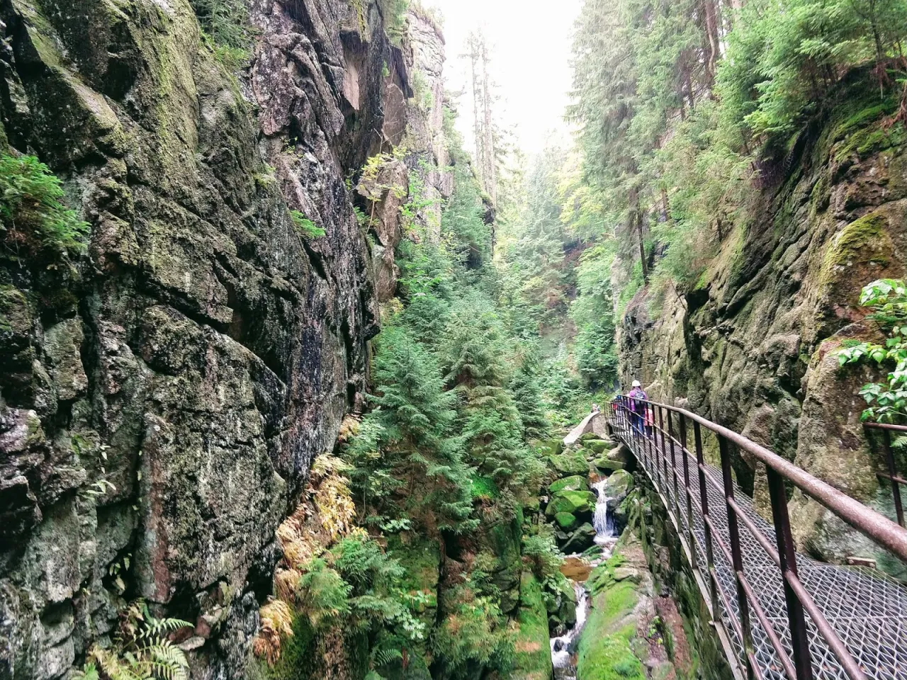 Wodospad Kamieńczyka wąw&oacute;z