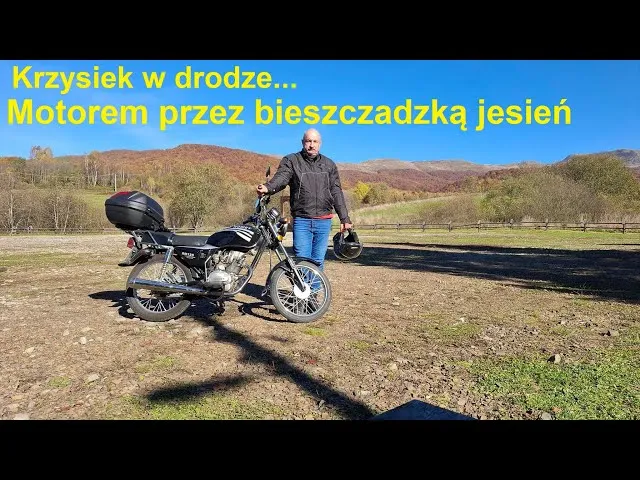 motocyklista w Bieszczadach, kręta droga, góry, jesień