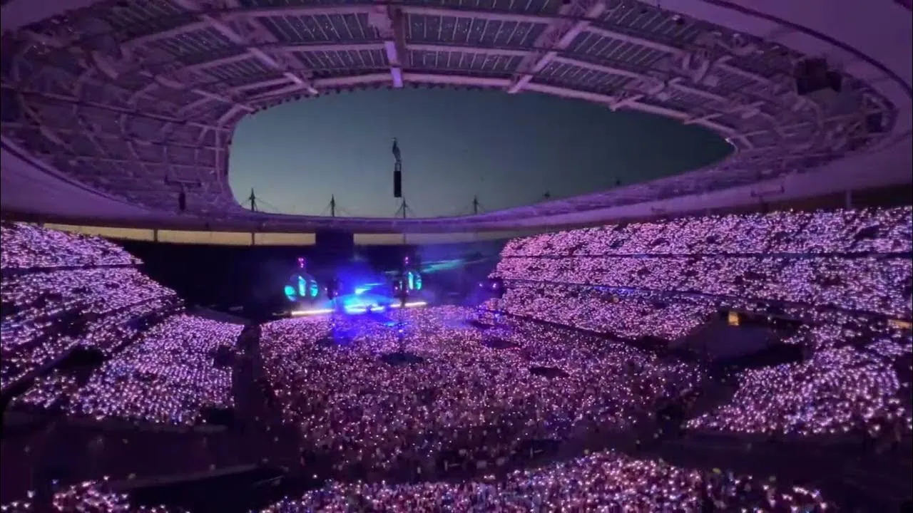 BTS koncert Europa stadion wypełniony fanami