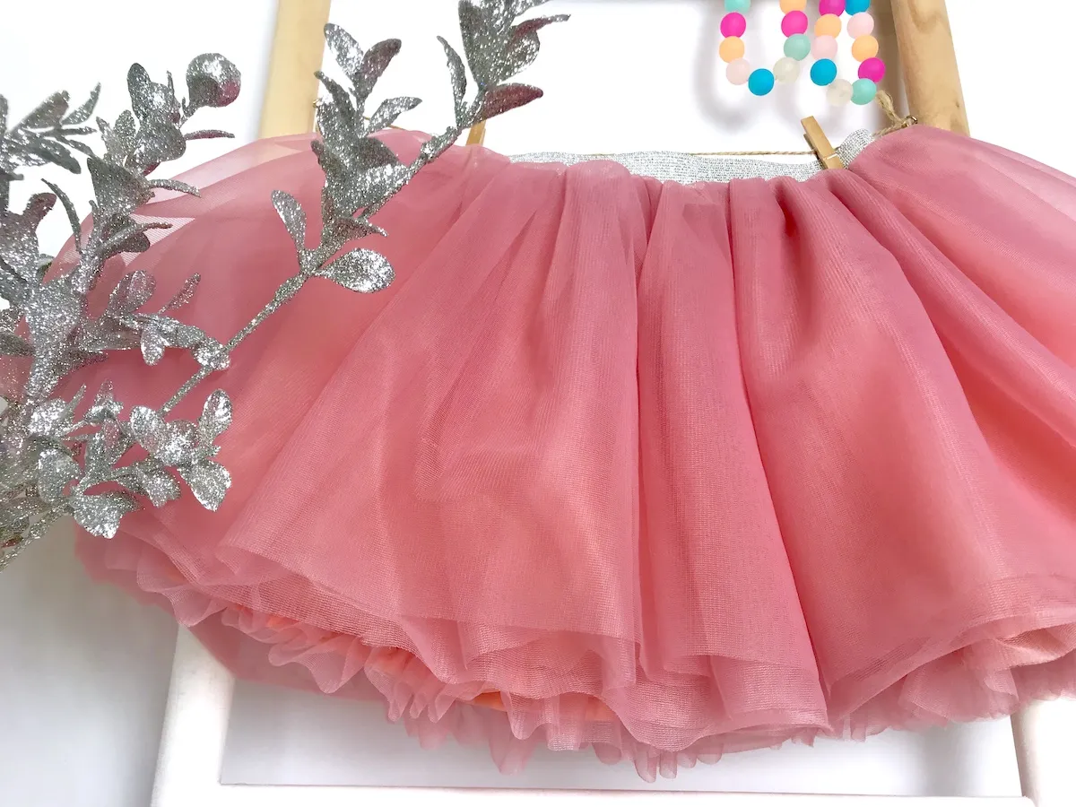 Jak zdjąć miarę do sp&oacute;dnicy tiulowej