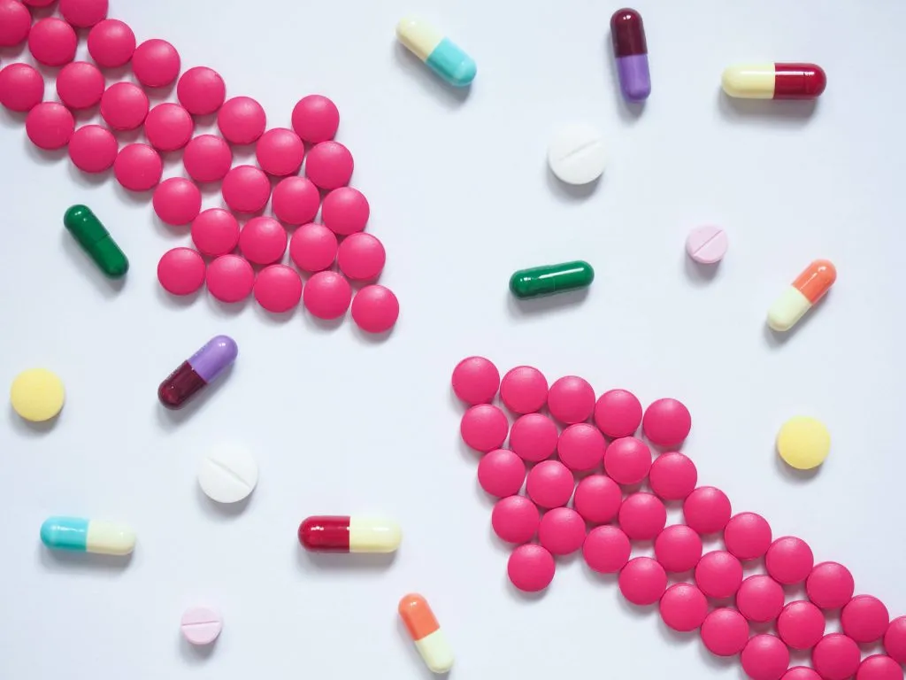 Interakcje leków na tarczycę z jedzeniem i suplementami