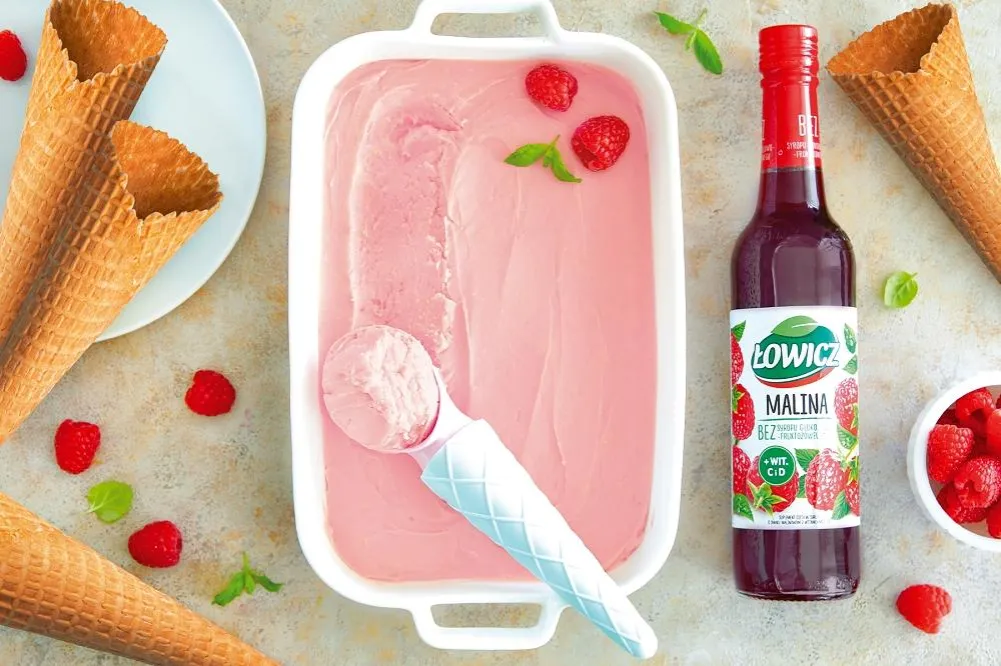składniki do lodów malinowych