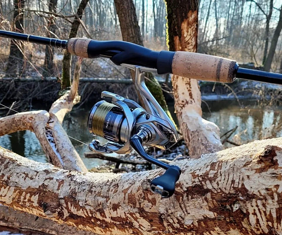 Wędki spinningowe na pstrąga o r&oacute;żnej długości i akcji