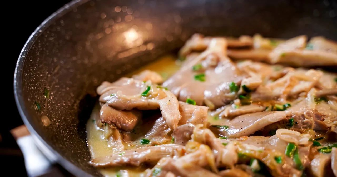 R&oacute;żne dania z boczniak&oacute;w na obiad